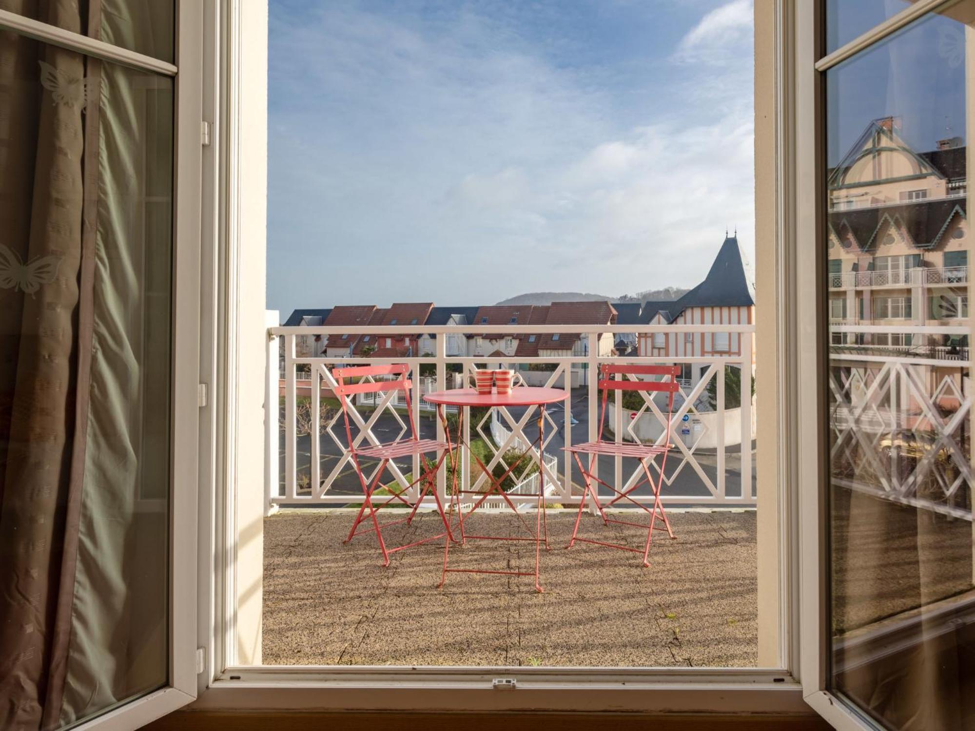 Apartment Le Manoir By Interhome Cabourg Exterior photo